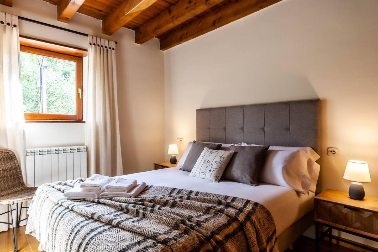 Espacioso Apartamento Con Jardin En Salardu Naut Aran Esterno foto